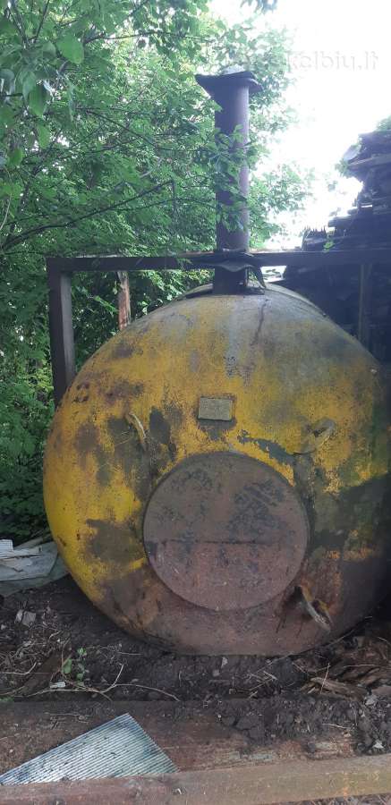 Metalinė talpa apie 6 kūbų emaliuotu vidumi