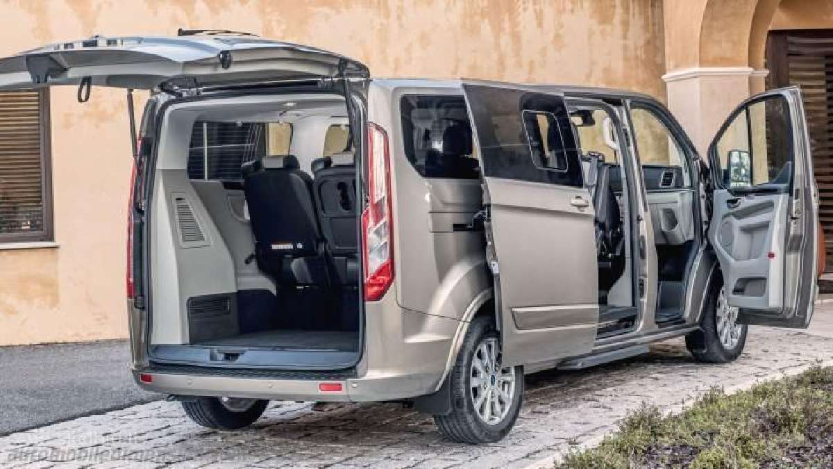 Ford Transit Tourneo Custom keleiviniu nuoma 19e - nuotraukos Nr. 9