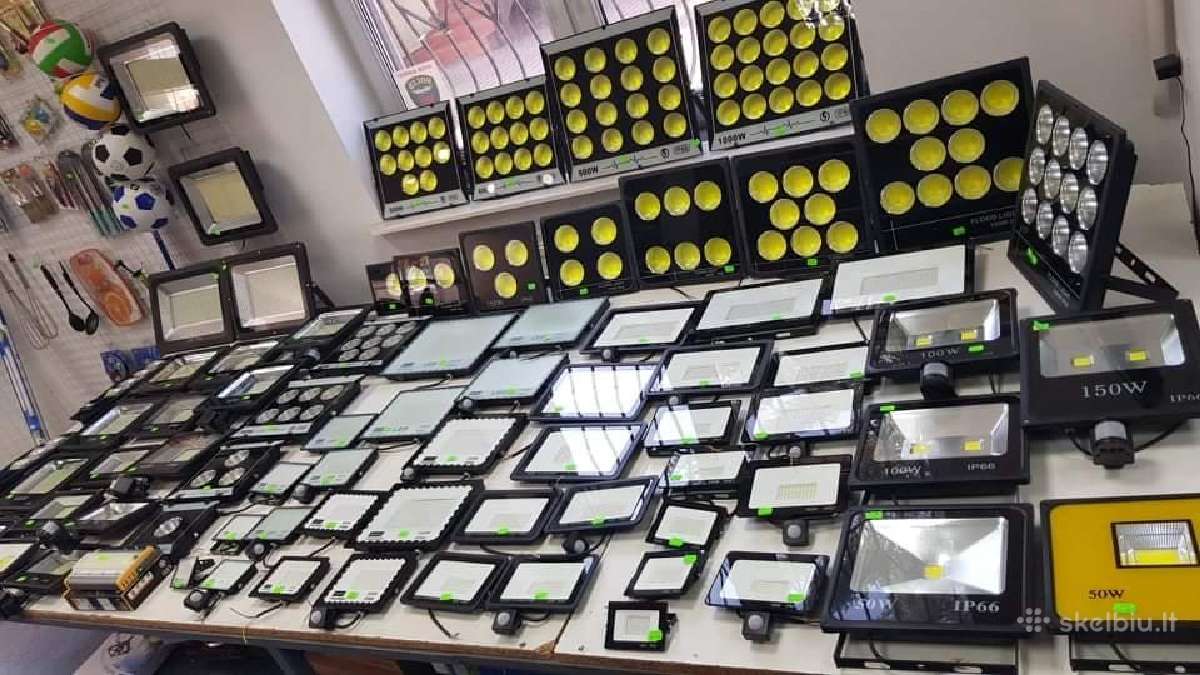 LED šviestuvai su saulės kolektorium ir davikliais - nuotraukos Nr. 24