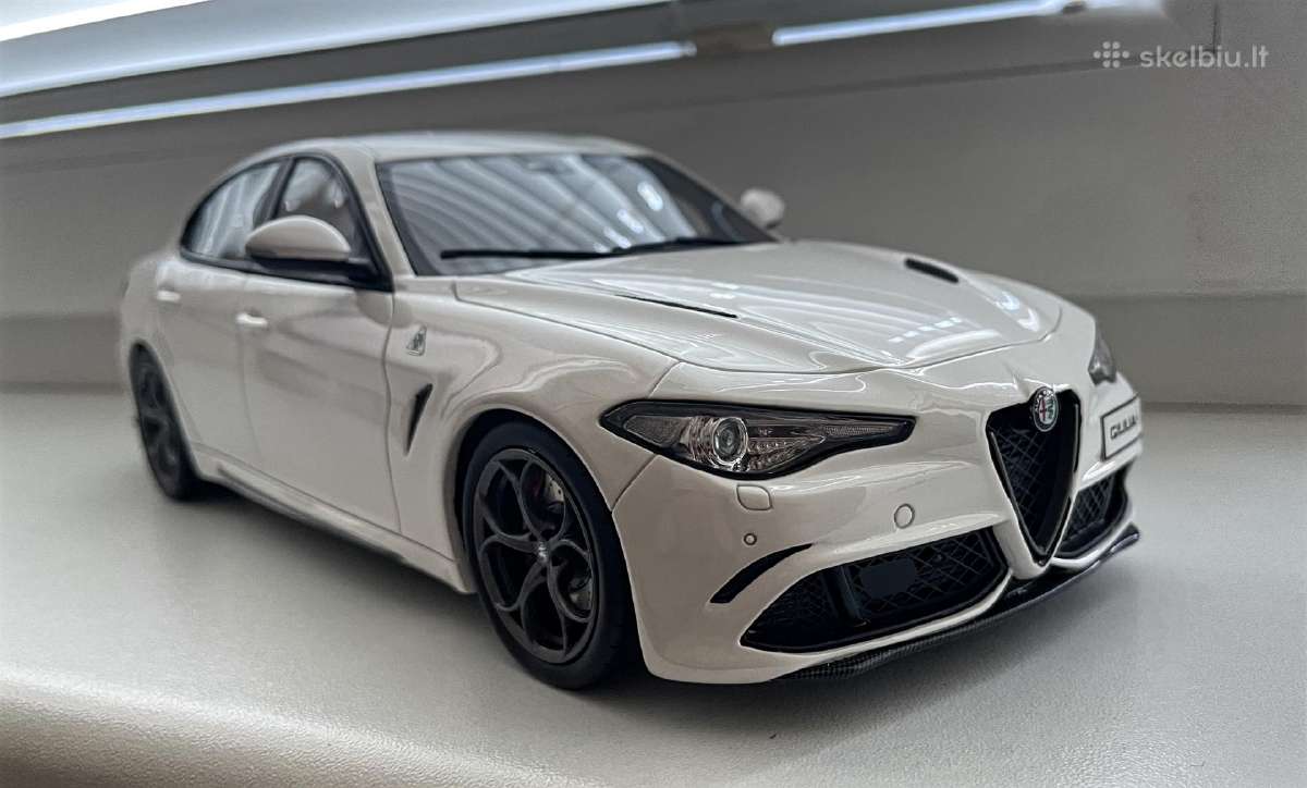Alfa Romeo Giulia 1/18
