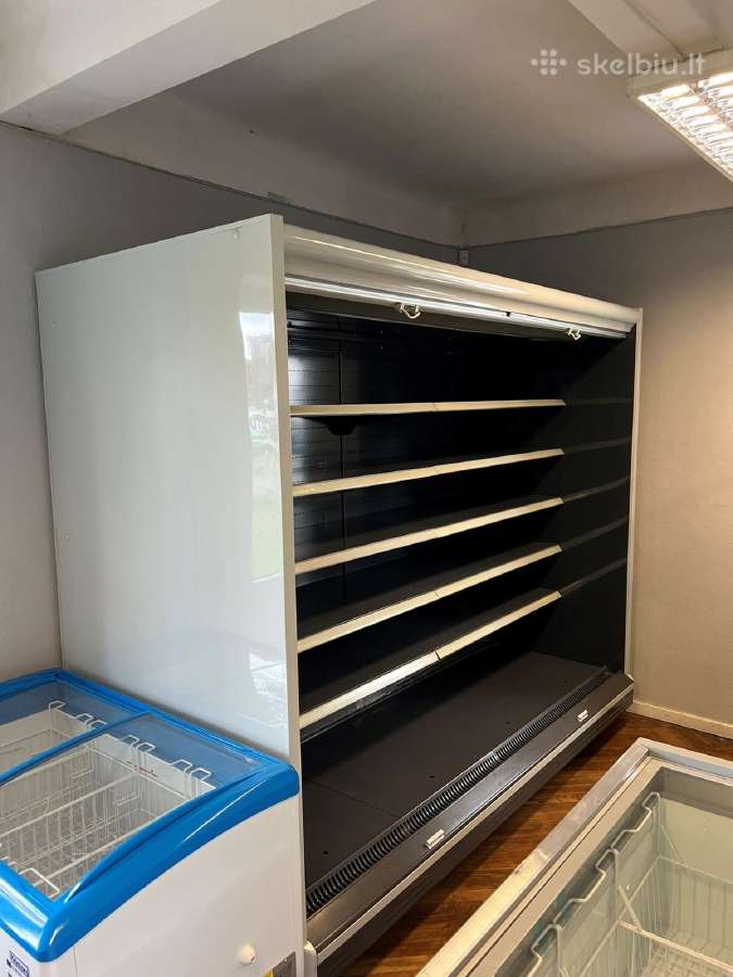 Pliusinis priesienis su išnešamu šaldymu