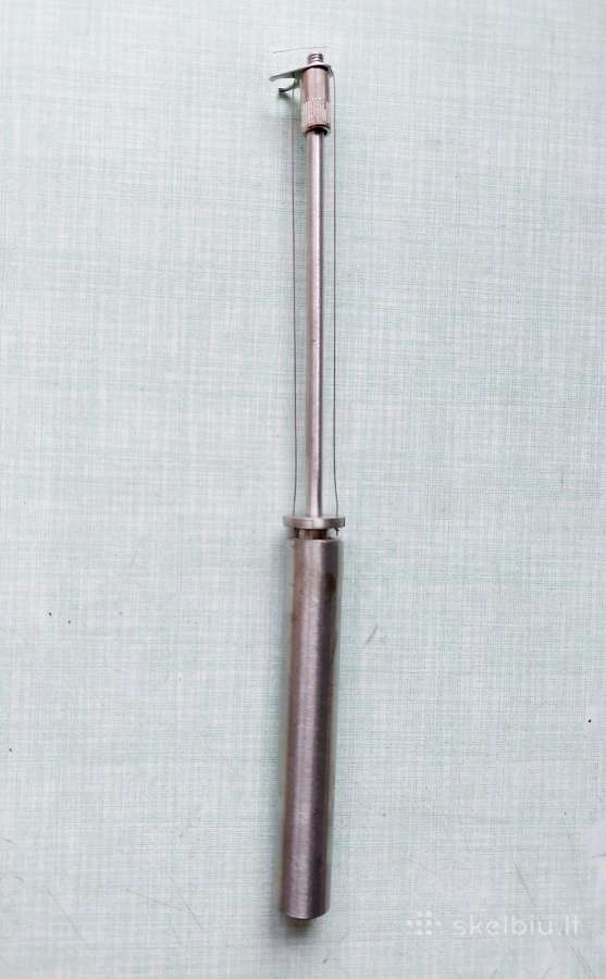 Metalinis įrankis, skirtas pjaustyti minkštą sūrį