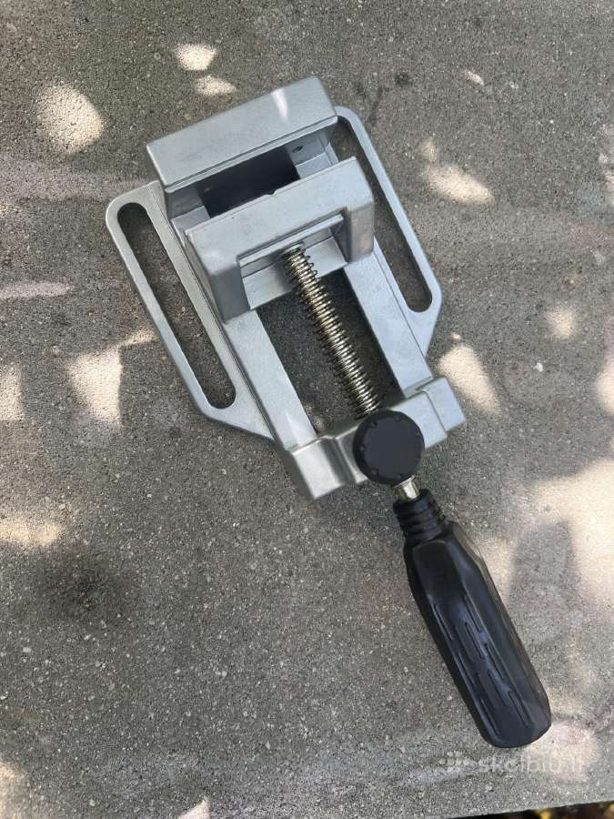 Spaustuvas greitos fiksacijos