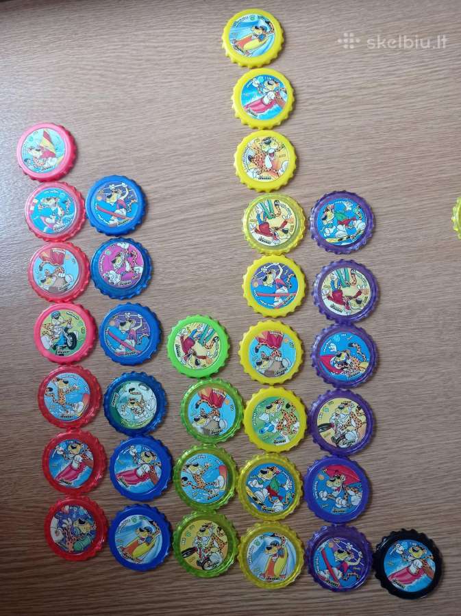 Yugioh ir kiti įvairūs kepsai ir žetonai