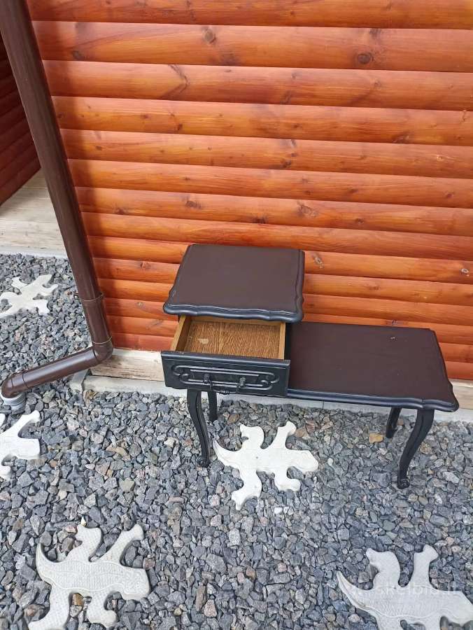 Telefono/prieskambario staliukas