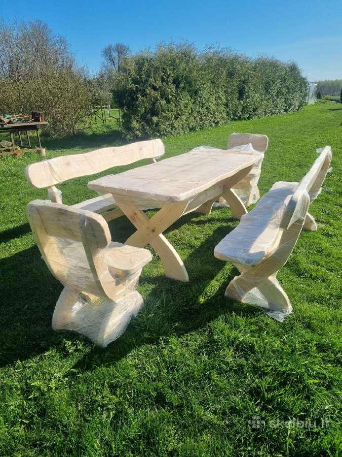 Lauko baldai