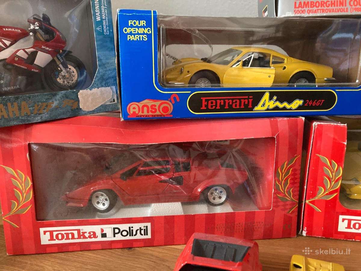 Modeliukai 1:18 lamborghini ferrari pakuotiese - nuotraukos Nr. 3