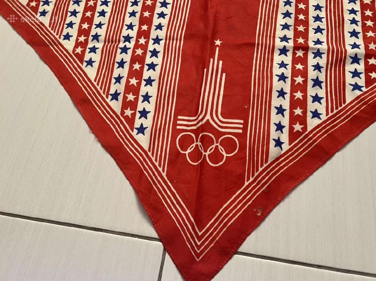 Sovietiniu laiku veliavele, pionieriaus dirzelis
