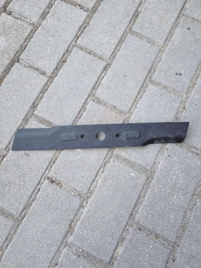 Elektrinės vejapjovės peilis