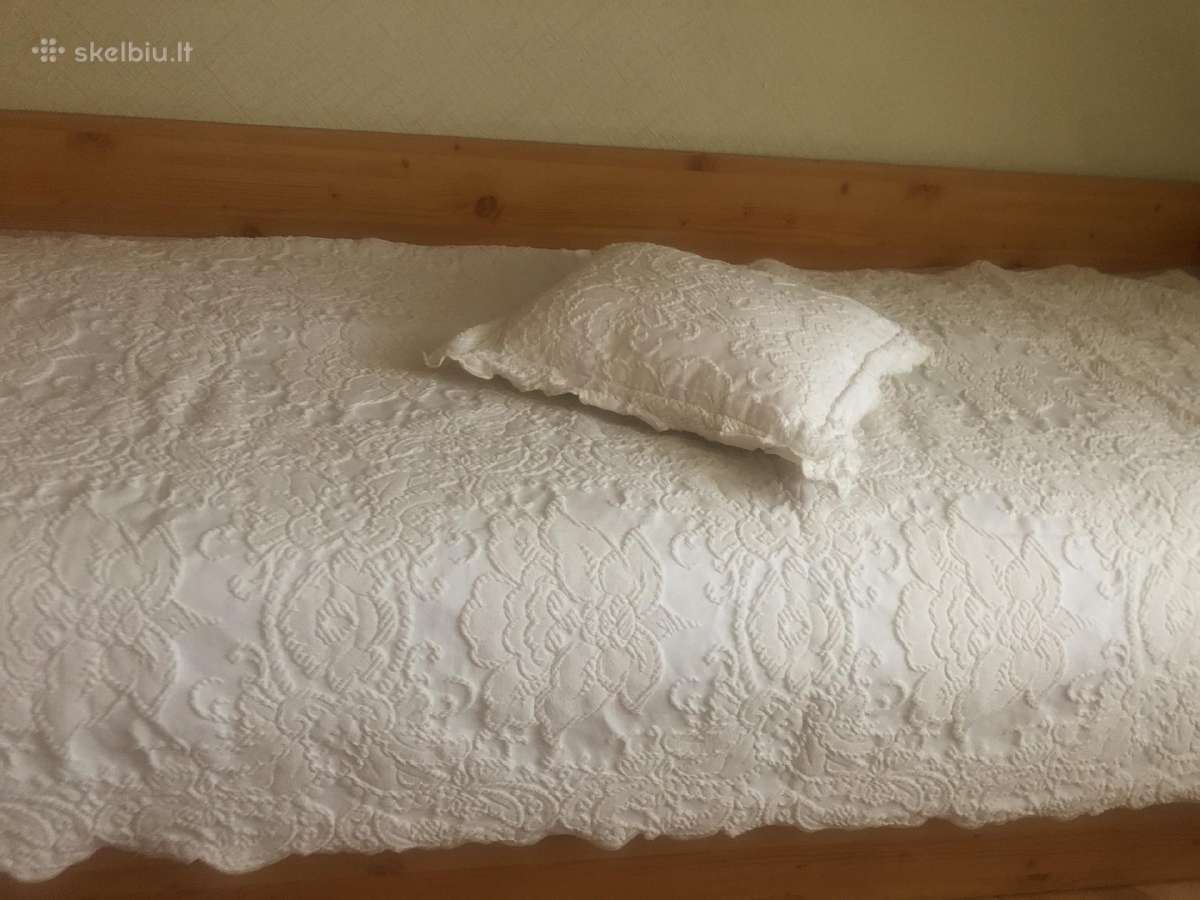 Prabangi lovatiesė su pagalvėlėmis - nuotraukos Nr. 5