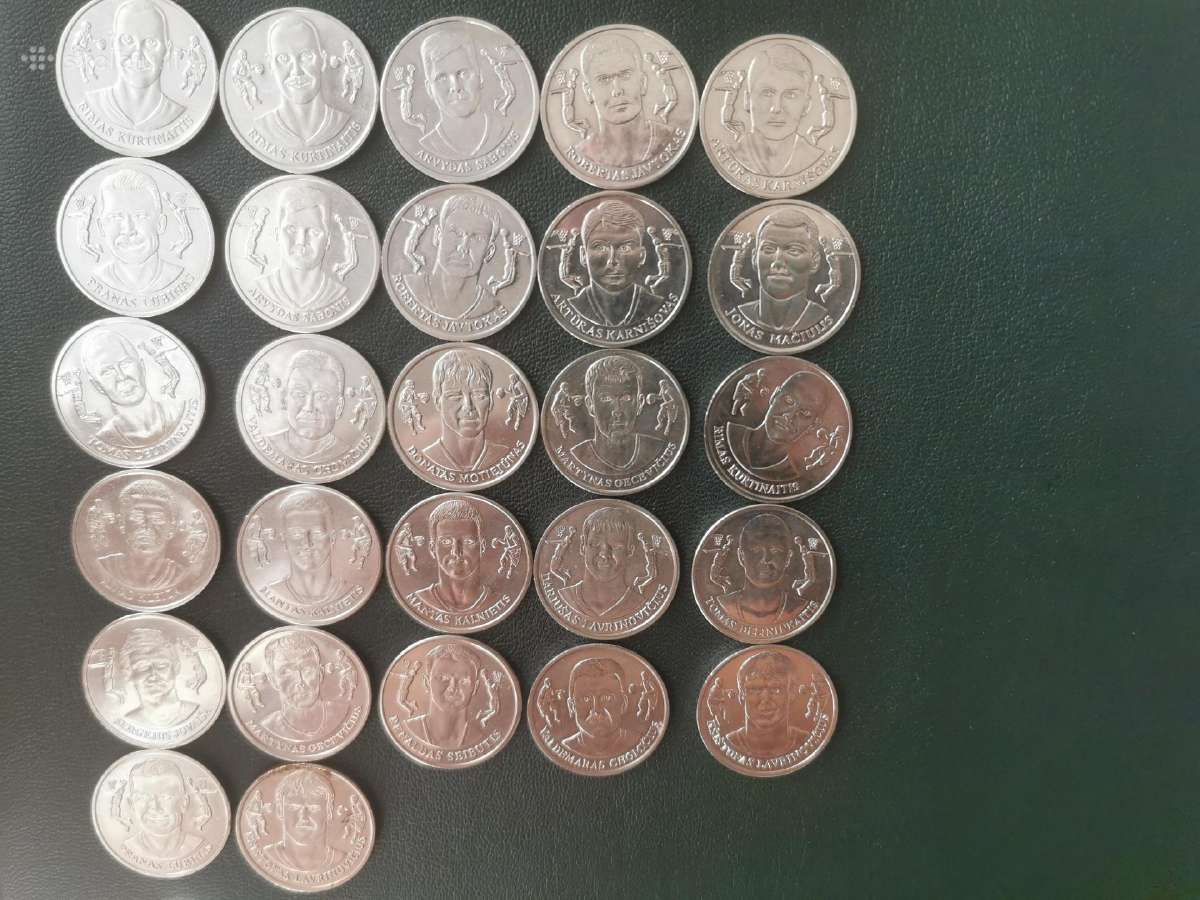 Iki krepsinio medaliai
