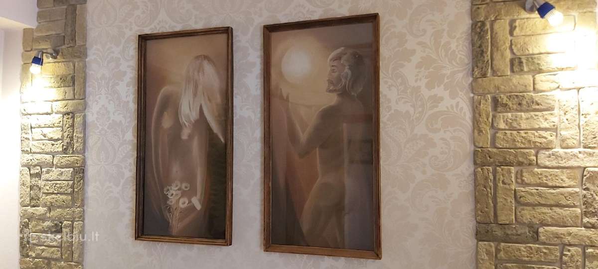 Du paveikslai. Pastelė.