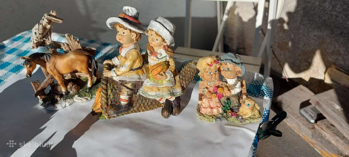 Stalo figureliu rinkinis