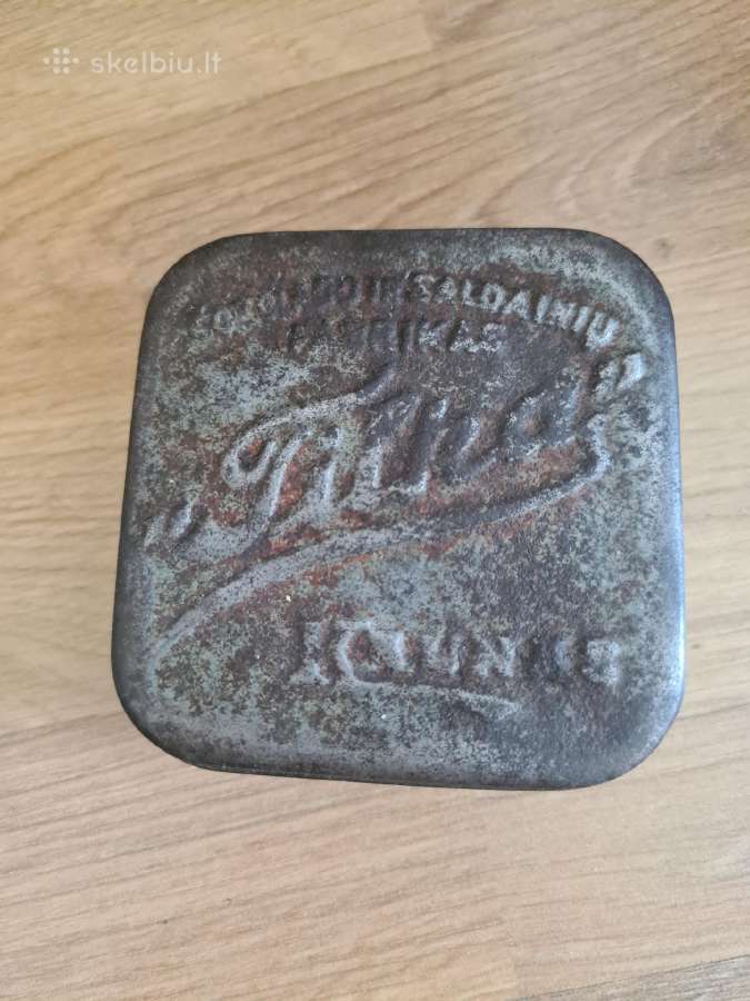 Lietuvos tarpukario skardinė dėžutė "Tilka"