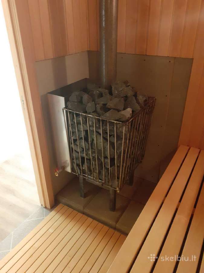 Stovas vijoklinėm gėlėm. - nuotraukos Nr. 30