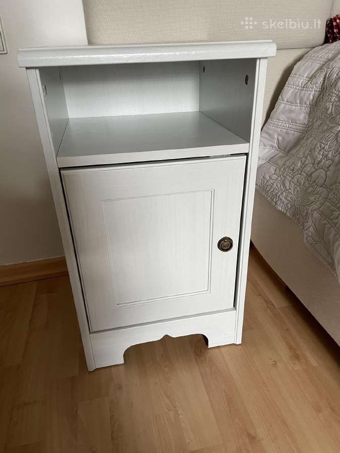 Komodėlė-spintutė