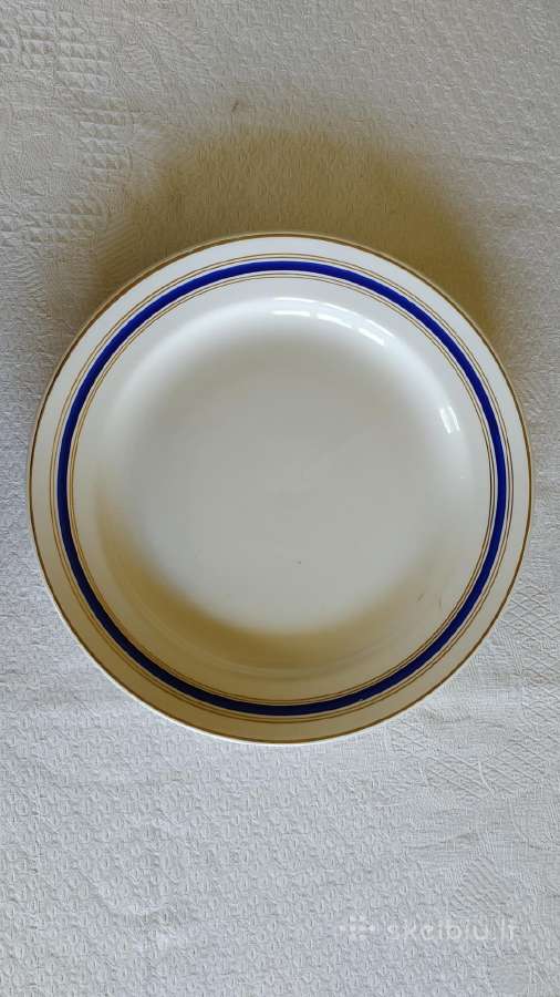 Didelė porcelianinė lėkštė