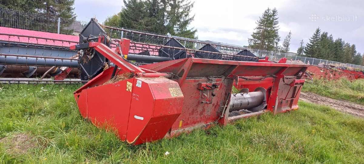 Kombainas Massey Ferguson 7252 ardomas dalimis - nuotraukos Nr. 5