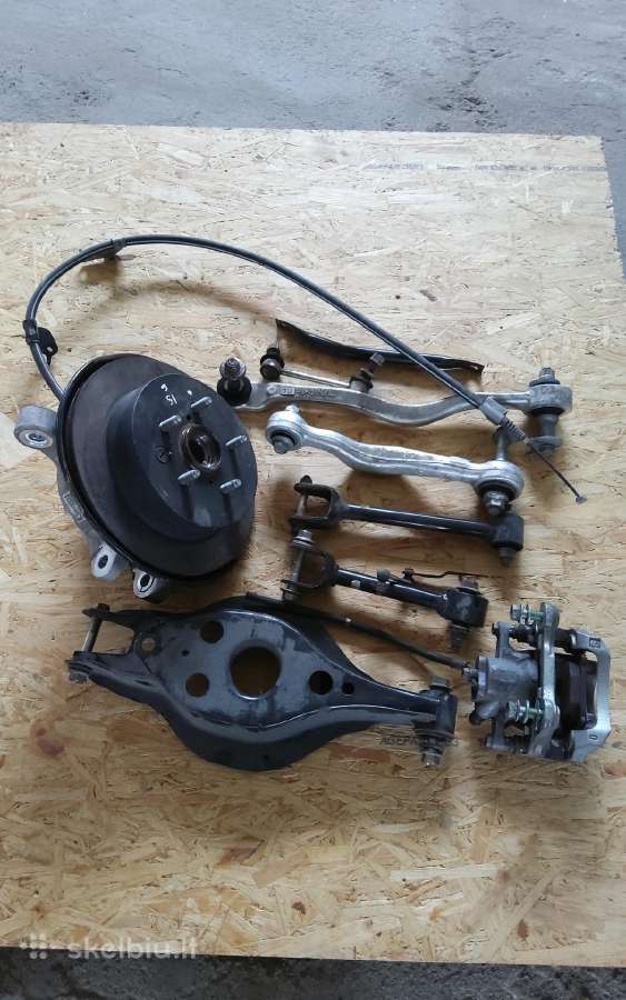 Lexus Is 300h 15m. - nuotraukos Nr. 22