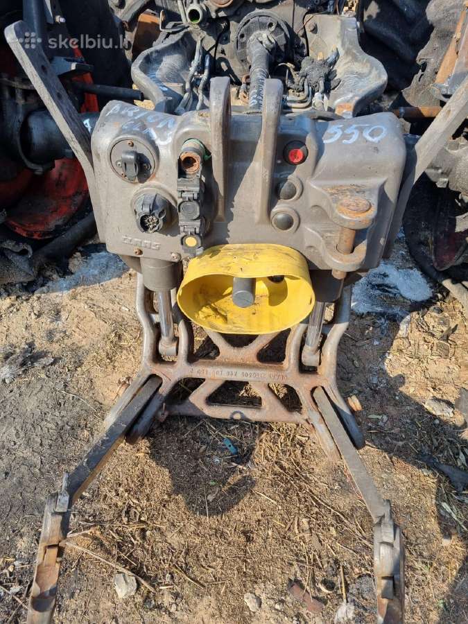 Traktorius Claas Arion 550 Ardomas Dalimis