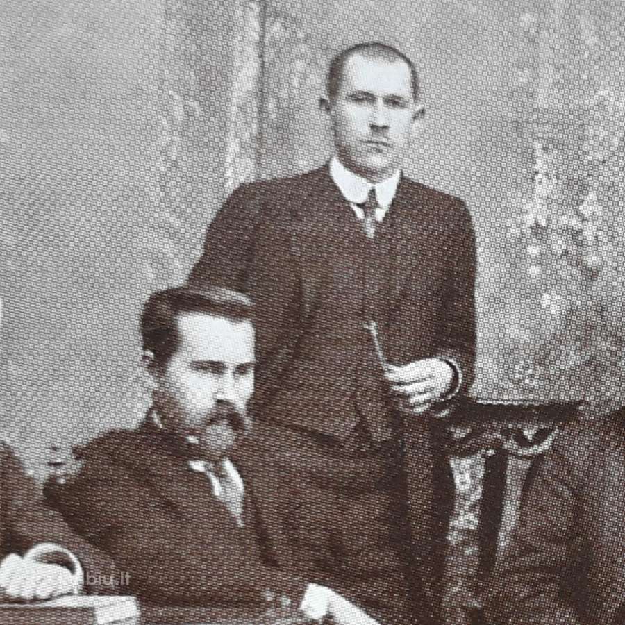 Knyga su Balčikonio vardo mokyklos antspaudu - nuotraukos Nr. 5