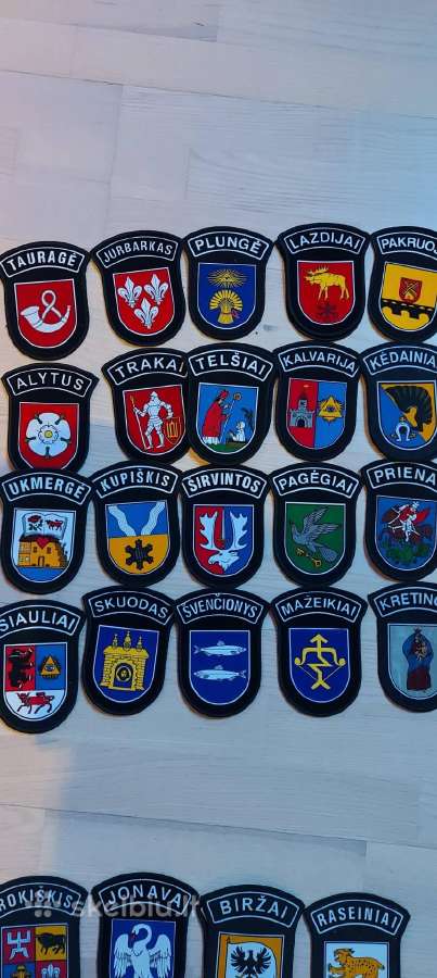 Parduodu Policijos antsiuvų kolekcija kaina po 10