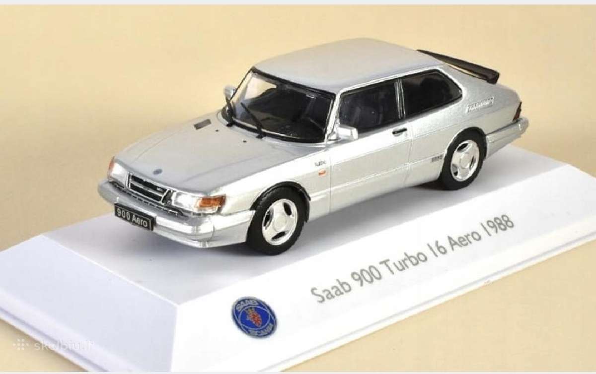 Saab 900