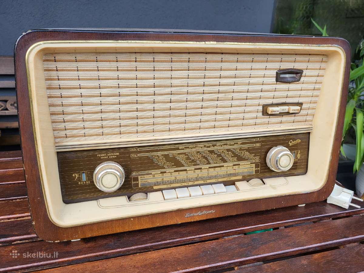 Vintazine vokiska radio. Gera bukle. Maza