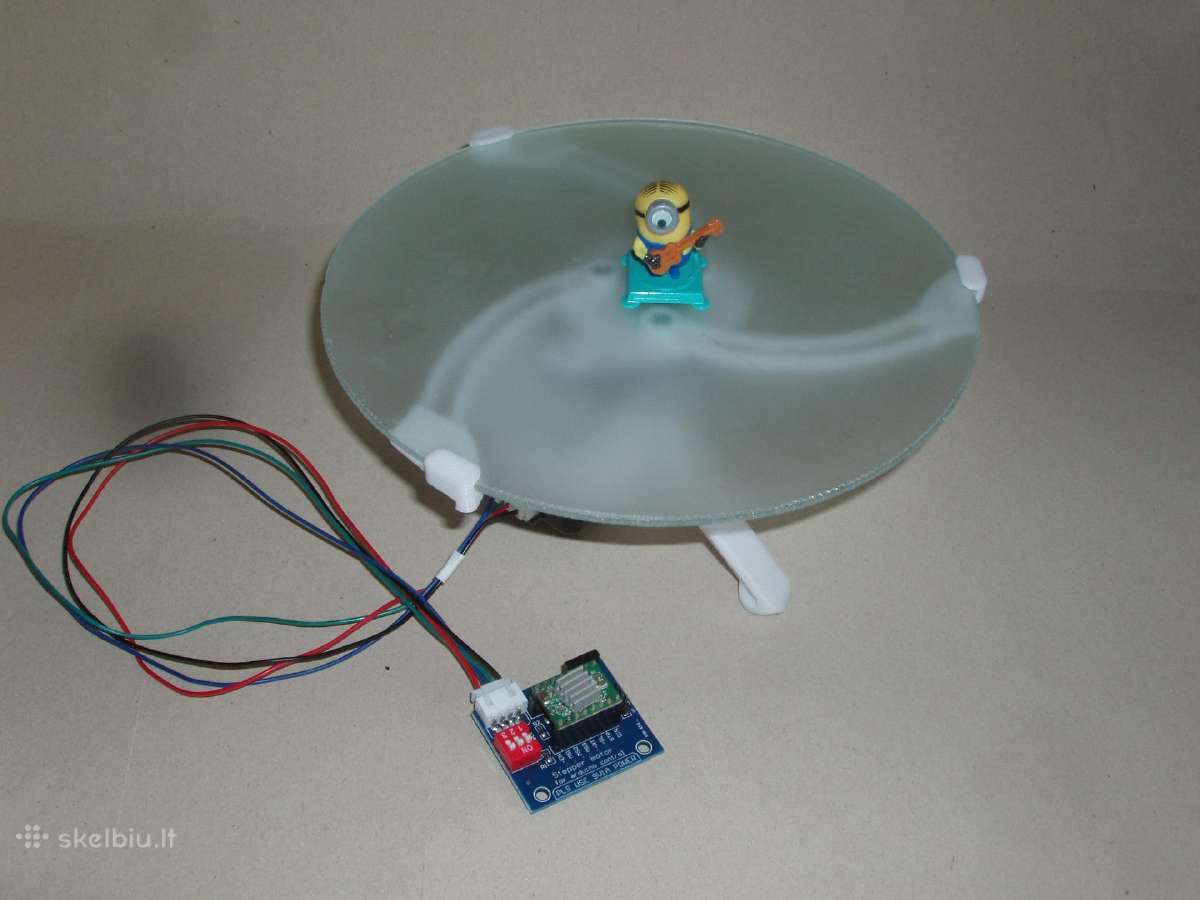 Arduino sukamas stalas