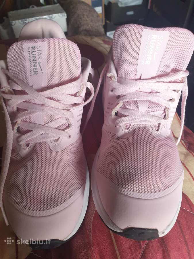 Moteriški Nike kedai