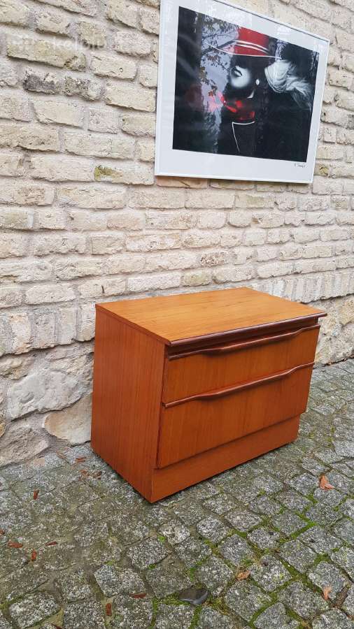 Vintažinė mid century riešutmedž TV/audio spintelė - nuotraukos Nr. 3