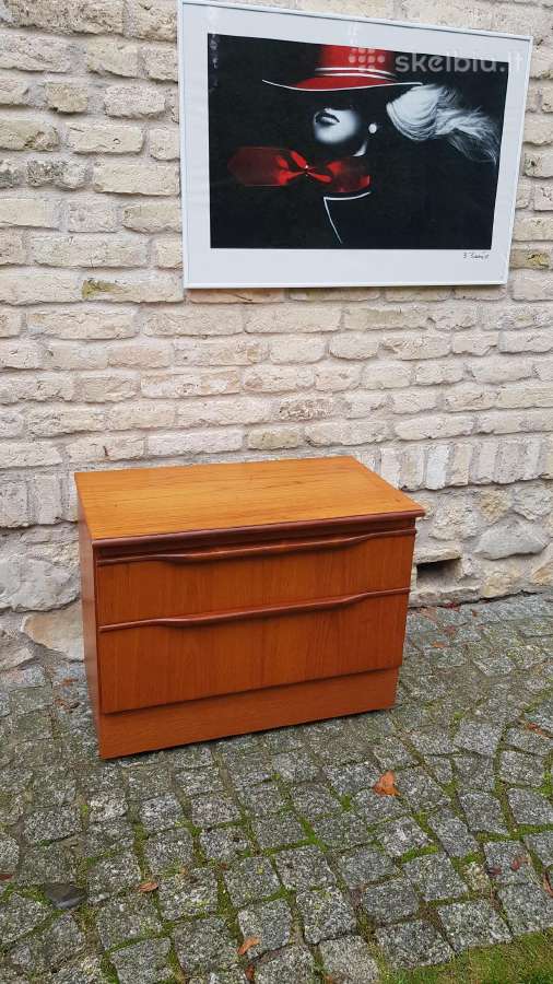 Vintažinė mid century riešutmedž TV/audio spintelė - nuotraukos Nr. 7
