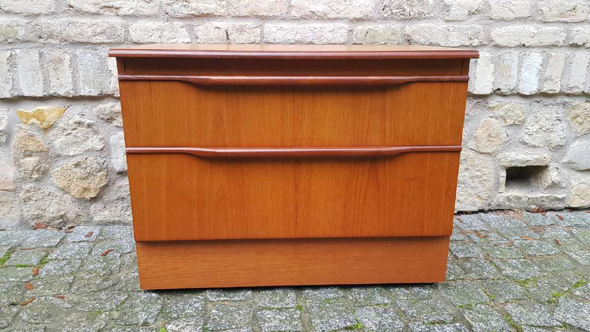 Vintažinė mid century riešutmedž TV/audio spintelė - nuotraukos Nr. 13