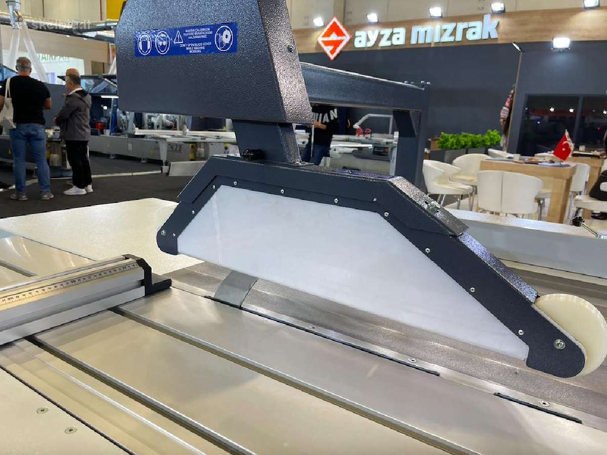 Naujos formatinio pjovimo staklės Titan 3200 - nuotraukos Nr. 5
