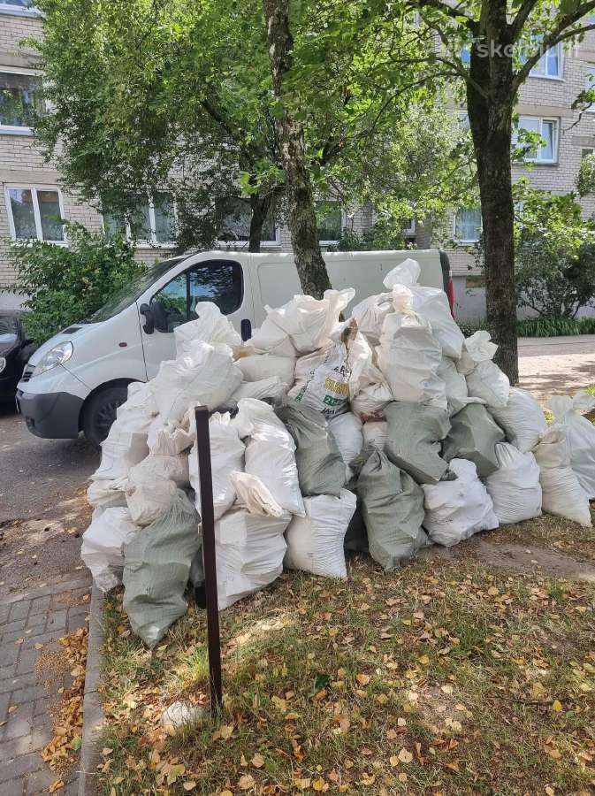Pigus senų baldų ir kt. išvežimas - nuotraukos Nr. 2