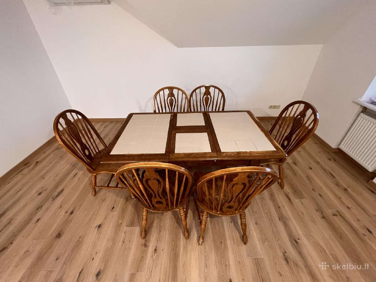 Valgomojo stalas su 6 kėdėm