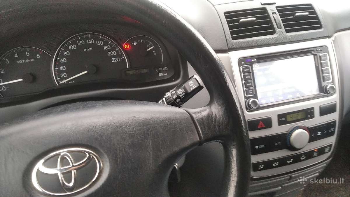 Parduodu Tojota Avensis Verso