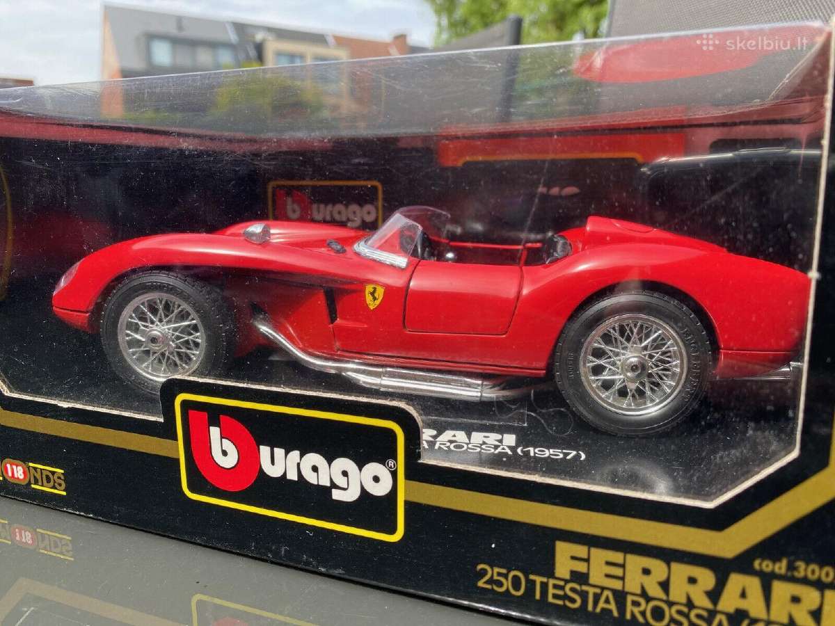 Ferrari 250 testarossa pakuotieje bburago 1:18 - nuotraukos Nr. 4