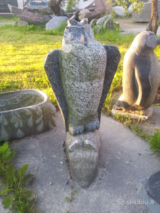 Parduodu akmenines skulpturas