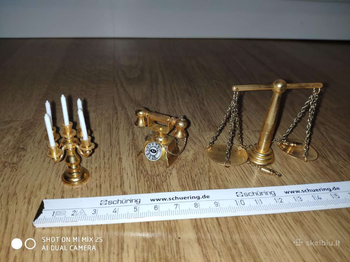 Kolekcinės miniatūros su pakabinama lentynėle - nuotraukos Nr. 20