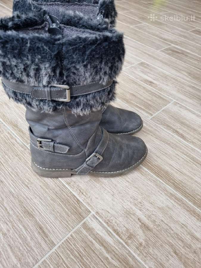 Mergaitiški auliniai
