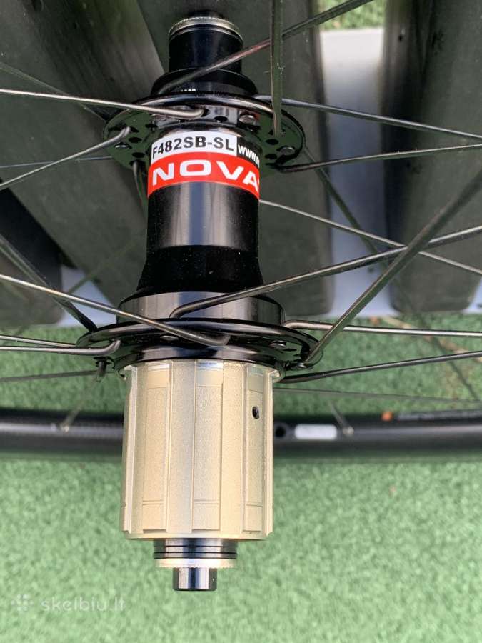 Road carbon rear wheel Icon - nuotraukos Nr. 2