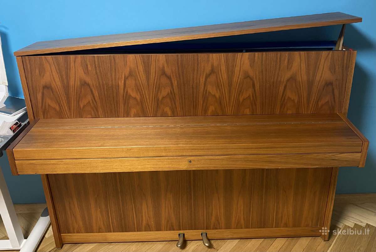 Skandinaviškas pianinas Jahn. Video Akcija