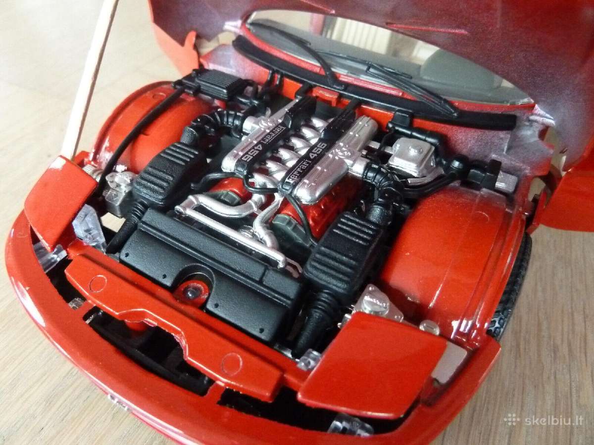 Ferrari 456 Gt modeliukas 1:18 dydžio atsidaro - nuotraukos Nr. 3