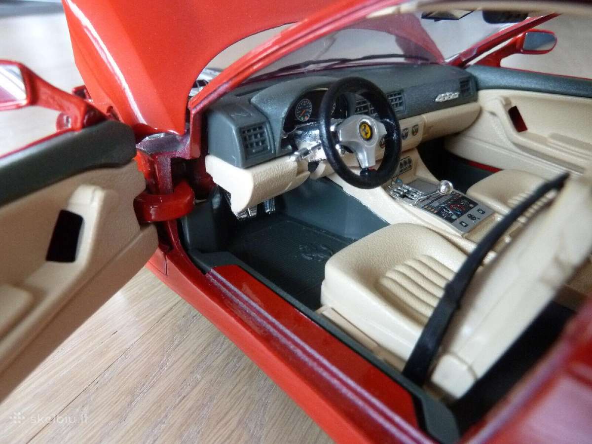 Ferrari 456 Gt modeliukas 1:18 dydžio atsidaro - nuotraukos Nr. 4