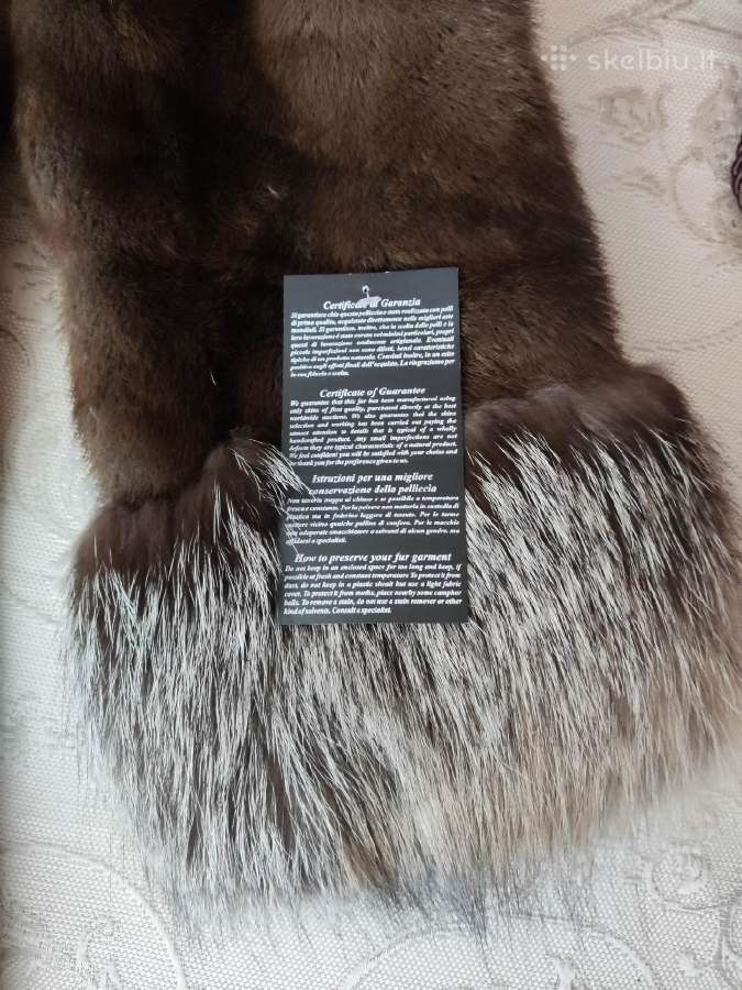Ne kirptos audinės kailiniai su lapės apykakle - nuotraukos Nr. 5