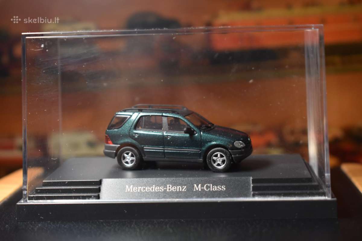 Nauj Mercedes Benz Ml 320, mini vitrinoje. M 1:87. - nuotraukos Nr. 5