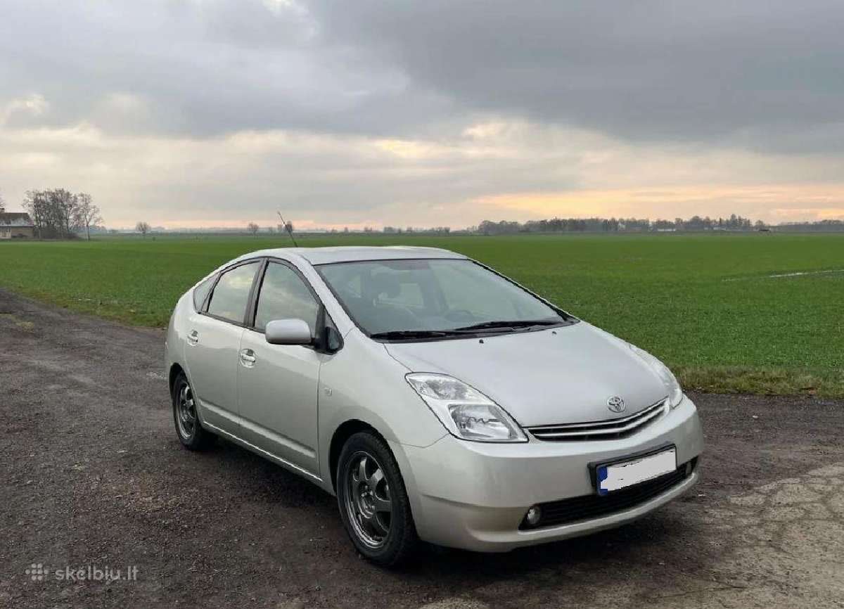 Toyota Prius nuoma/rent 105 eur/sav - nuotraukos Nr. 2
