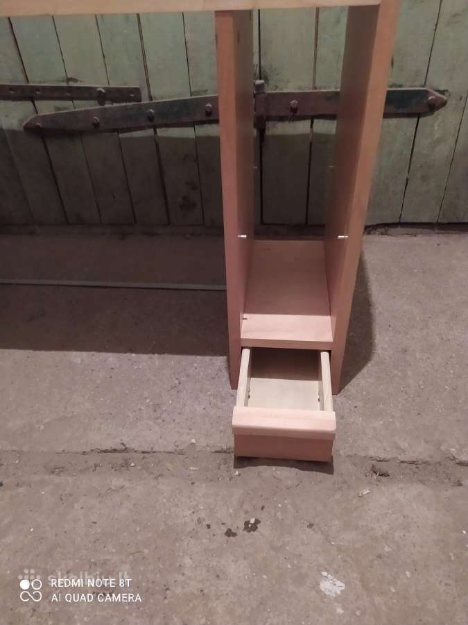 Pastatoma lentyna TV staliukas - nuotraukos Nr. 2