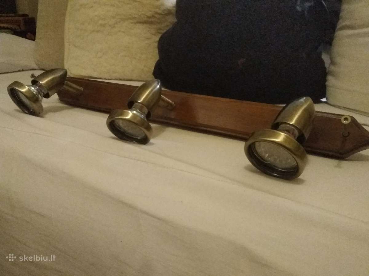 Parduodu 3 lempu sviestuva. Kaina: 50eur